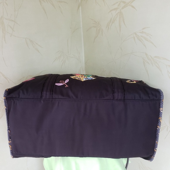 VERA BRADLEY HARRY POTTER LARGE TRAVEL DUFFEL BAG:NWT FRIENDS AT HOGWARTS - Picture 12 of 16
